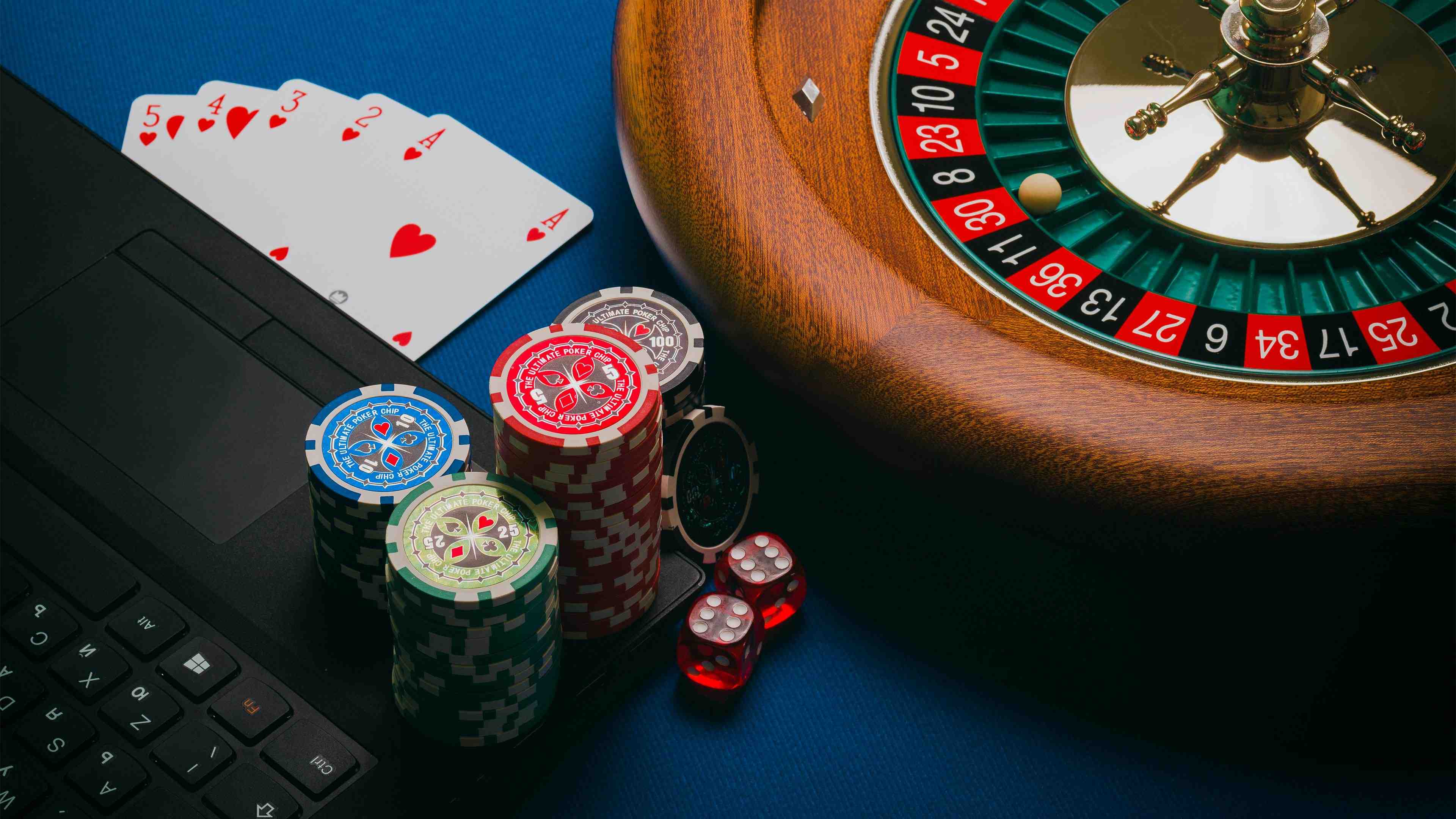 Ilustrasi Pengalaman Bermain Slot Online dan Live Casino di jowoslot pada perangkat mobile